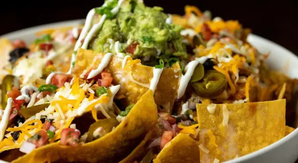 ¿Cómo hacer y servir los nachos perfectos? Tu guía completa