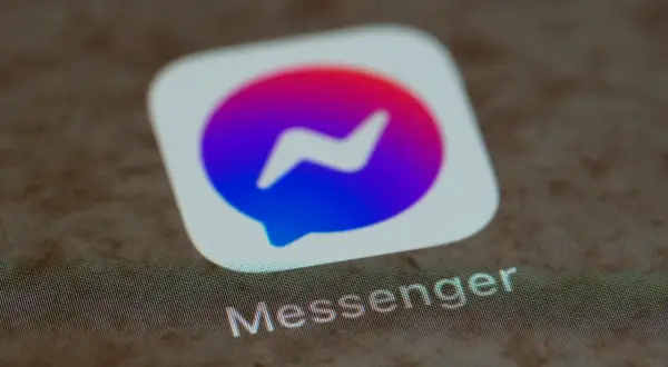 Ikona Messengera. Chcesz wiedzieć, jak zobaczyć czy ktoś jest aktywny na Messengerze? Sprawdź statusy znajomych.