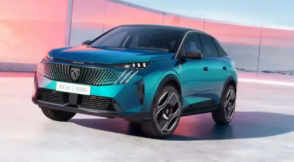 Le nouveau Peugeot E-3008, un véhicule électrique moderne, prêt à aider votre entreprise à adopter une mobilité durable.
