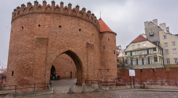 Stare Miasto Warszawa atrakcje, które musisz zobaczyć i odwiedzić