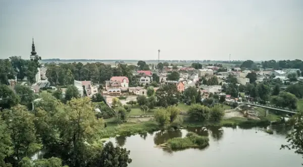 Uniejów atrakcje: Odkryj najciekawsze miejsca i aktywności w mieście