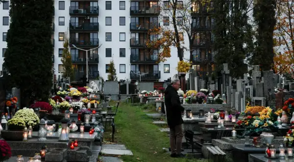 Ile kosztuje miejsce na cmentarzu w Ciechanowie? Sprawdź ceny i porady