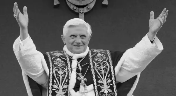 Ile lat ma Benedykt XVI? Zaskakująca historia jego życia i kariery