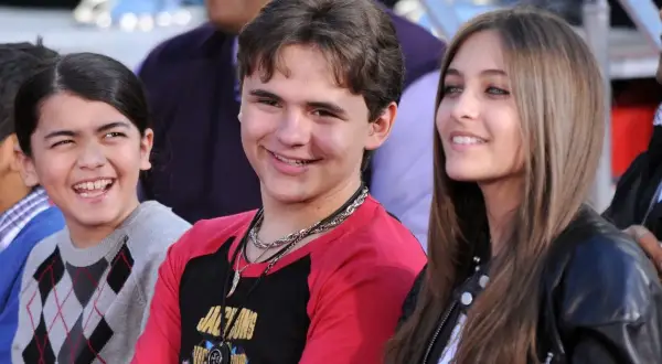 Ile dzieci ma Michael Jackson? Oto zaskakujące fakty o jego dzieciach