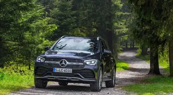 Mercedes GLC benzyna czy diesel - co wybrać, aby zaoszczędzić?