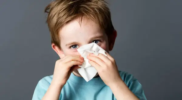 Jak leczyć zatoki u dziecka? Skuteczne metody i domowe sposoby