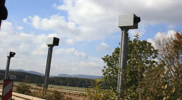 Jak wyglądają fotoradary w Niemczech: Przewodnik po radarach w DE