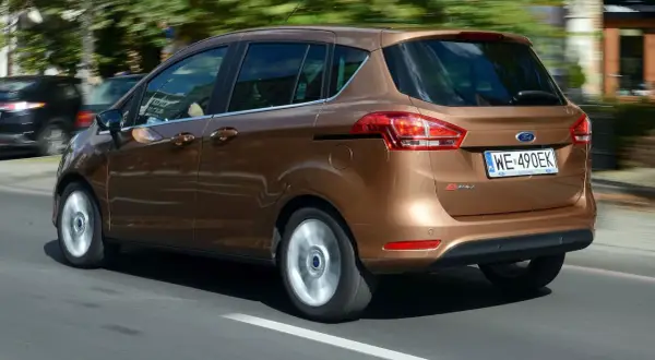 Awarie Ford B-Max: Najczęstsze problemy i jak ich unikać skutecznie