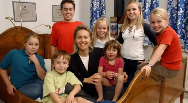 Ile dzieci adoptowanych ma Ursula von der Leyen? Prawda o jej rodzinie
