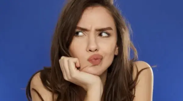 Czy zazdrość to grzech? Zrozumienie moralnych konsekwencji emocji
