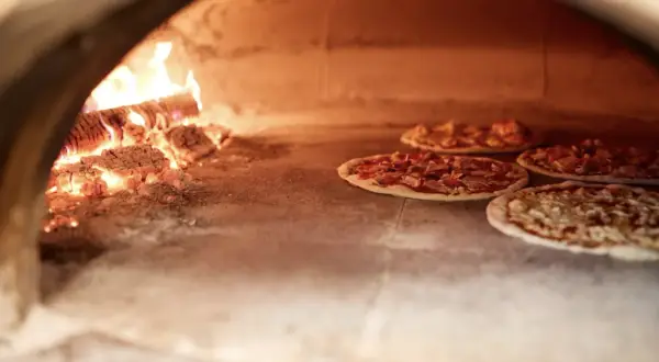 Piece do pizzy i chleba – jakie wybrać do domowej kuchni?