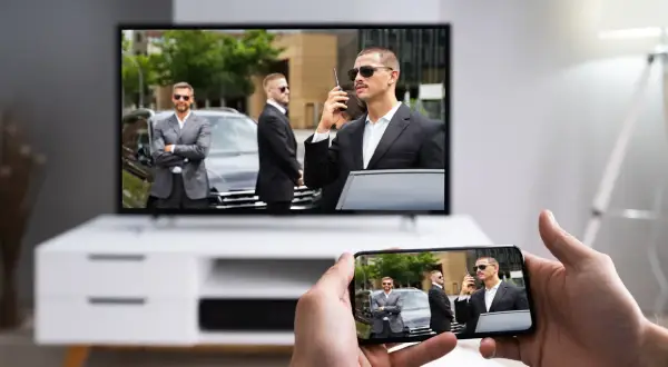 Czy można połączyć telefon z telewizorem? Oto proste metody i porady