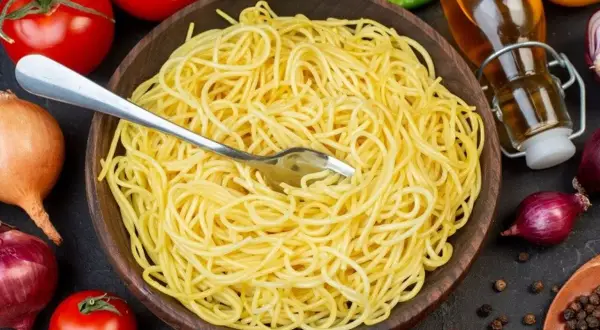 Ile czasu gotować makaron spaghetti, aby uzyskać idealną konsystencję?