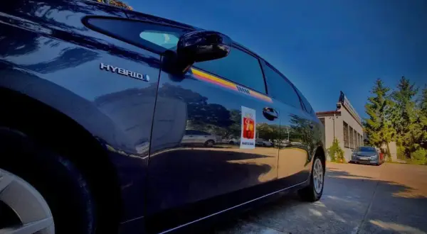 Ile można zarobić na taxi? Sprawdź realne zarobki kierowców