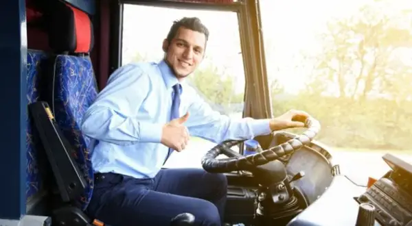 Ile zarabia kierowca autobusu w Londynie? Sprawdź realne zarobki i korzyści!