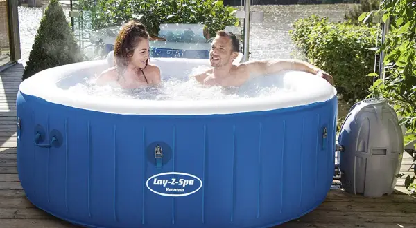 Najlepsze wanny Bestway Spa: porównanie modeli i opinie użytkowników
