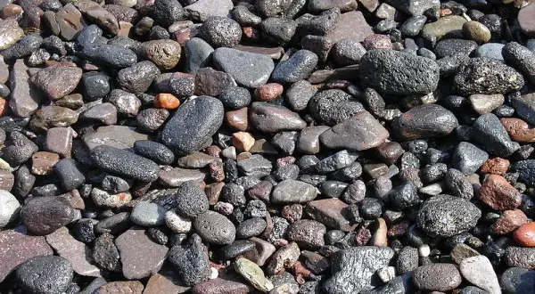 Ile waży 1m3 żwiru 16-32? Zaskakujące fakty o wadze materiałów budowlanych