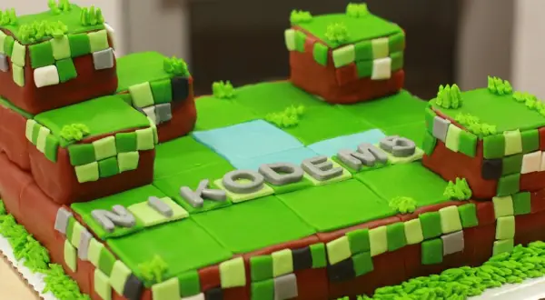 Jak zrobić tort Minecraft, który zachwyci Twoich gości na przyjęciu