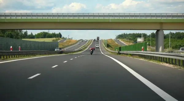 Płatne autostrady w Niemczech: od kiedy obowiązują i jak uniknąć kar