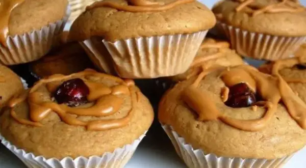 Dlaczego muffinki opadają i jak tego uniknąć – praktyczne porady dla idealnych wypieków