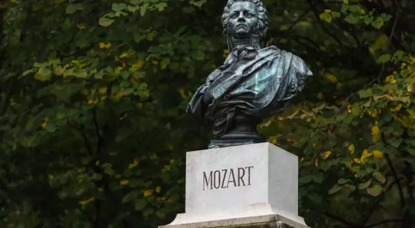 Ile Mozart skomponował utworów? Odkryj jego niezwykłe dzieła muzyczne