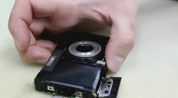 Jak naprawić błąd obiektywu Nikon bez kosztownej wizyty w serwisie