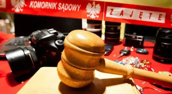 Czy komornik może zająć dom z hipoteką? Poznaj swoje prawa i ryzyka