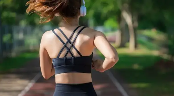 Ile biegać, żeby schudnąć 5 kg i nie marnować czasu na treningi?