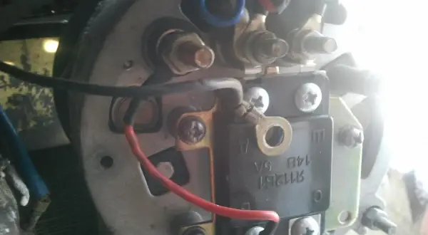 Jak prawidłowo podłączyć alternator MTZ – uniknij błędów i kosztownych napraw