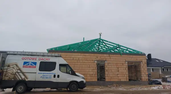Wymiana dachu 100m2 koszt – ile naprawdę zapłacisz za nowy dach?
