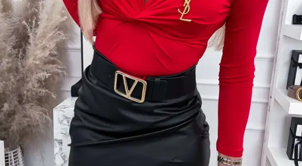 Stylizacje ze spódnicą skórzaną mini: 10 modnych inspiracji