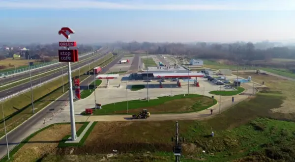 Gdzie można zjeść na autostradzie A1? Najlepsze miejsca na posiłek