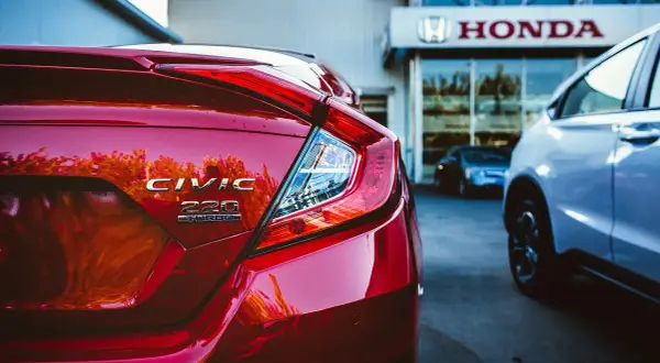 Dlaczego Honda to synonim niezawodności – historia marki i znaczenie odpowiednich części zamiennych