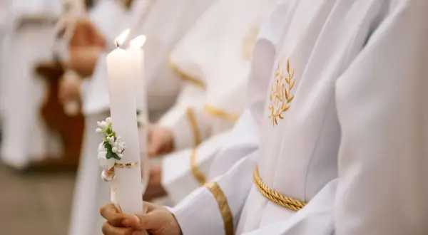 Ile kosztuje catering na komunię? Sprawdź ceny i opcje dla Ciebie