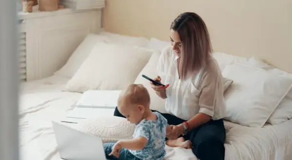 Czy na urlopie wychowawczym można pracować na umowę zlecenie bez obaw?