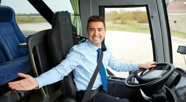 Ile zarabia kierowca autobusu w Polsce? Zarobki, czynniki, lokalizacje