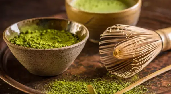 Jak smakuje matcha? Odkryj jej unikalny smak i aromat