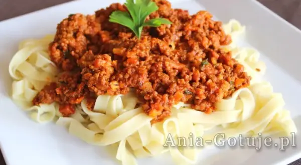 Ania gotuje spaghetti bolognese – prosta receptura na pyszne danie