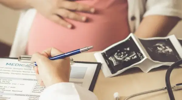 Jak psychicznie przygotować się do porodu i pokonać lęki przed nim