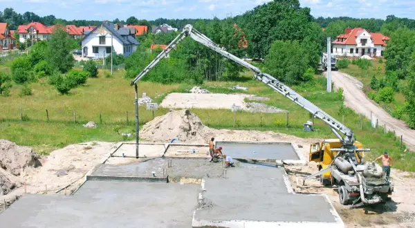 Jaki beton na wylewkę na gruncie? Wybierz najlepszy dla swojego domu