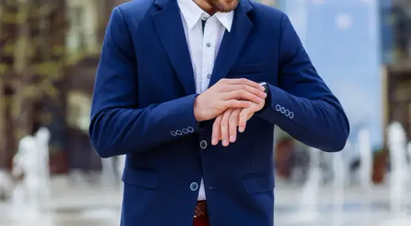 W co się ubrać na wesele: Elegancki strój męski - Porady i trendy