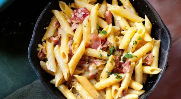 Penne alla carbonara – prosty przepis na idealną włoską pastę