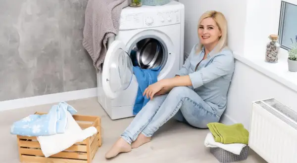 Jak wyprać poduszki z kanapy bez ryzyka uszkodzenia materiału