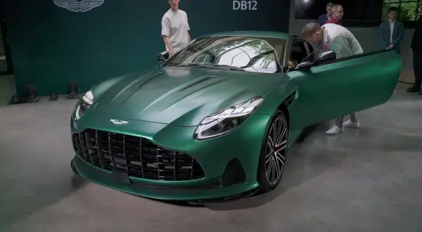 Ile kosztuje Aston Martin? Poznaj ceny i modele, które warto rozważyć