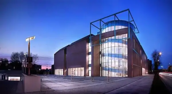 Muzeum sztuki współczesnej Toruń – co warto zobaczyć i zwiedzić