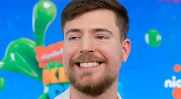 W jakim kraju mieszka MrBeast? Odkryj jego niesamowite życie w USA