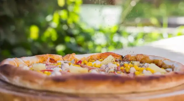 Jak powstała pizza - odkryj fascynującą historię tego przysmaku