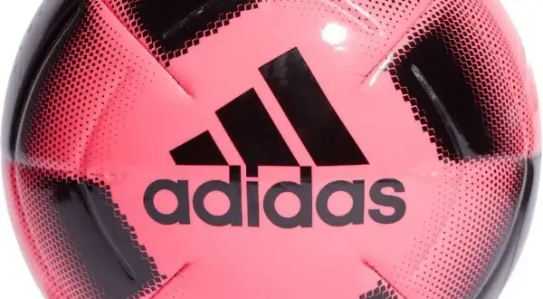 Ceny piłek nożnych Adidas – co warto wiedzieć przed zakupem?