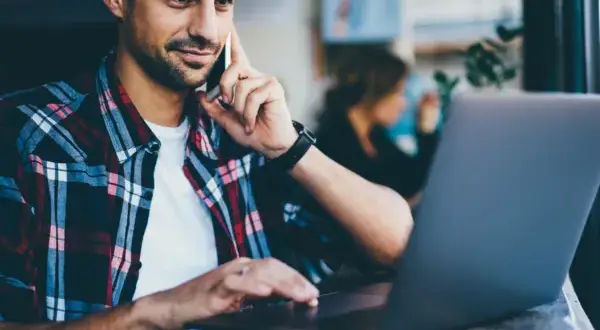 Jak sprawdzić zasięg LTE w swojej okolicy i uniknąć problemów z internetem