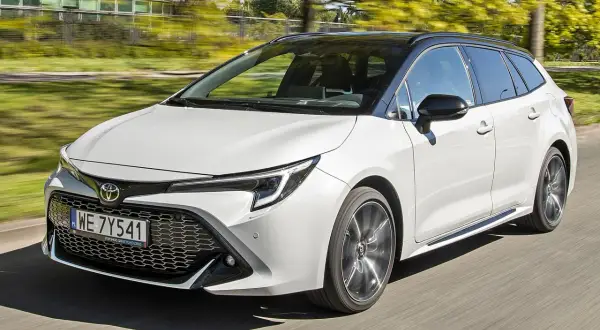 Ile kosztuje toyota corolla? Ceny, które zaskoczą każdego kierowcę